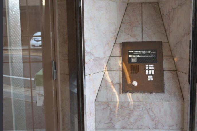 玄関インターフォンの写真 玄関インターフォンの写真