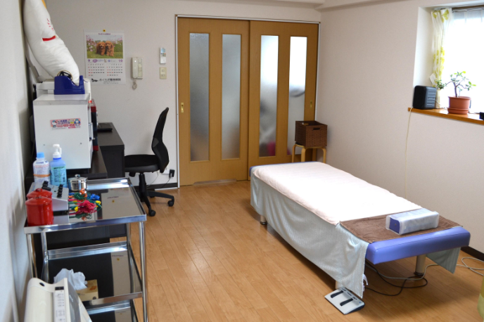 施術をする清潔な院内の写真 施術をする清潔な院内の写真